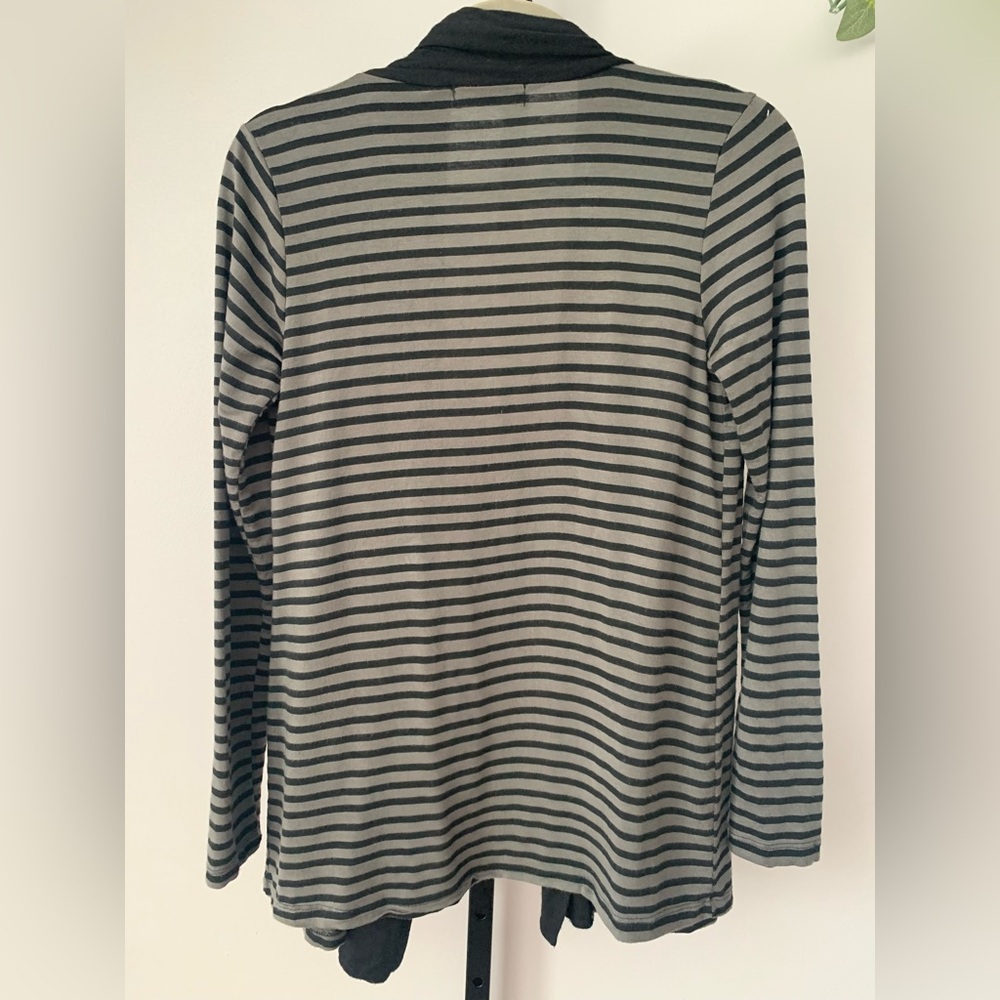 Michael Farrell Black and Gray Striped Women's Cardigan - Picture 4 of 16